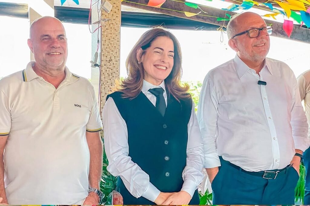 Deputada Rogéria Santos encerra o Junho Violeta com visita ao Abrigo Recanto da Terceira Idade em São Felipe