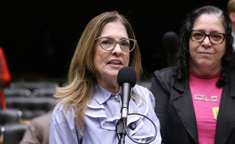 Comissão aprova proposta relatada por Rogéria Santos que aumenta punição para crimes contra crianças e pessoas com deficiência